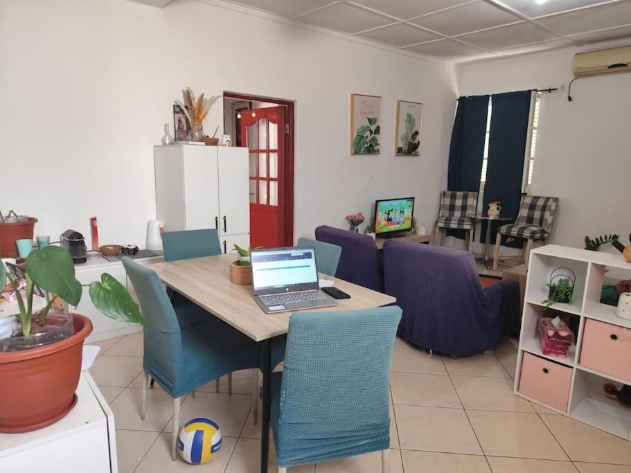 Mendes Family Homestay - B&B In The Heart Of Praia Kültér fotó